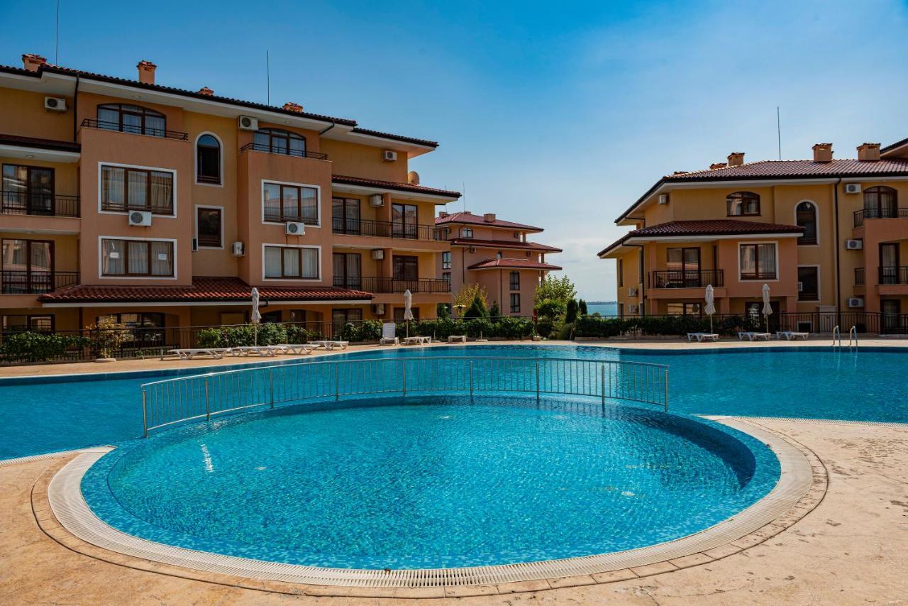 Menada Sky Dreams Apartments Sveti Vlas Exterior photo